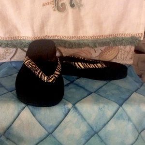 NWOT Reef Flip Flops